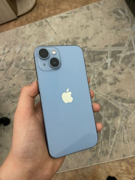 Iphone 14 голубой