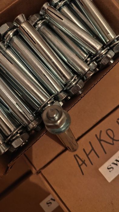 Анкер металлический