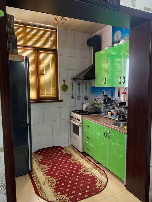 Uy sotiladi uchtepa\taqachida 2xona 3qilingan