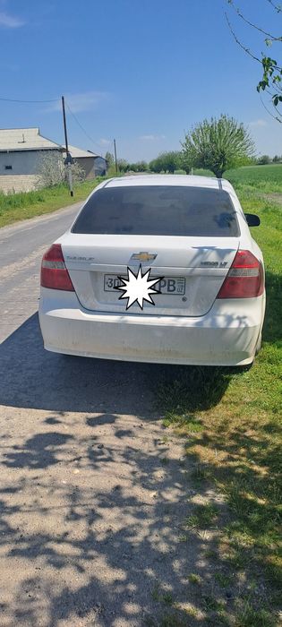 Nexia 3 avtomobil sotiladi.