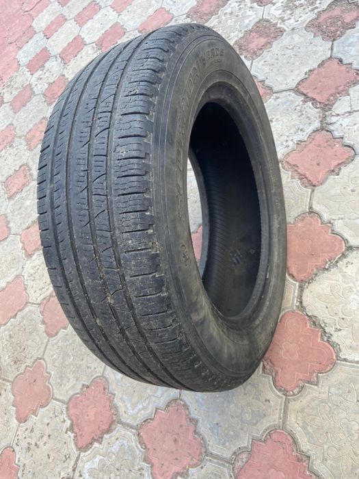 Срочно!Комплект резины 245/60 r18