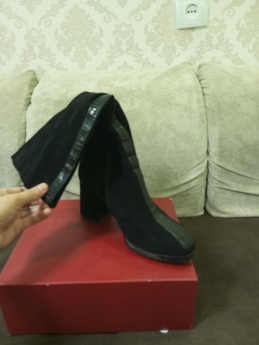 женский сапог в хорошем состоянии  почти новый