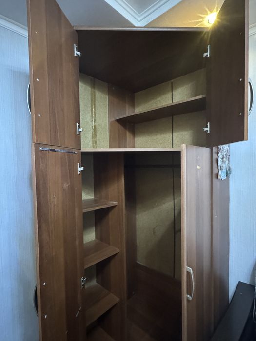 Срочно продам шкаф