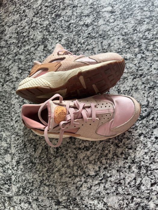 Sneakers dama Nike air huarache roz