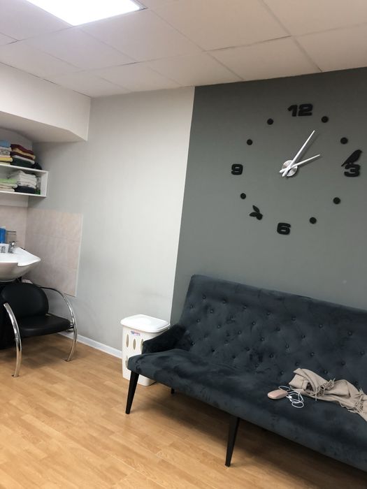 Салоне красоты сдается парикмахерское кресло