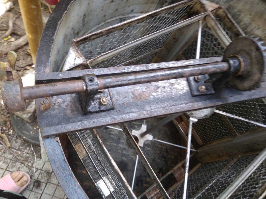 Центрофуга за мед