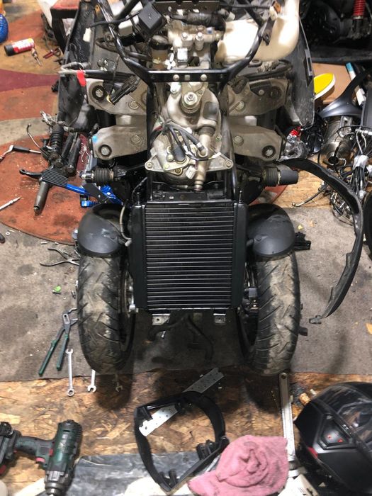 Reparații piaggio MP3/yamaha tricity /peugeot metropolis