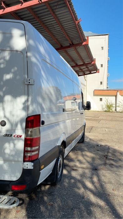 Vand Mercedes Sprinter xxl  313 cu motor defect