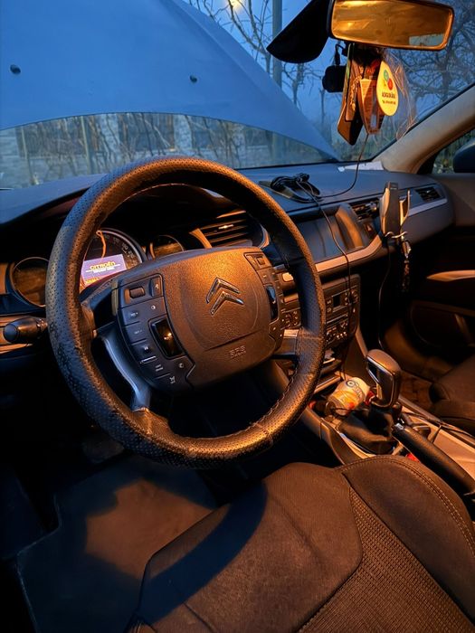 Vând auto Citroen C5