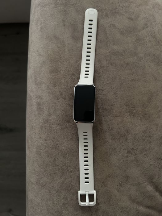 Huawei Band 10 фитнес браслет