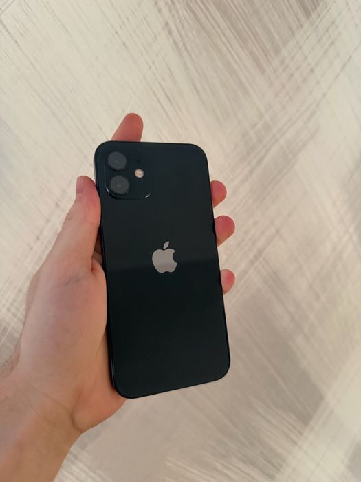 Продам IPhone 12