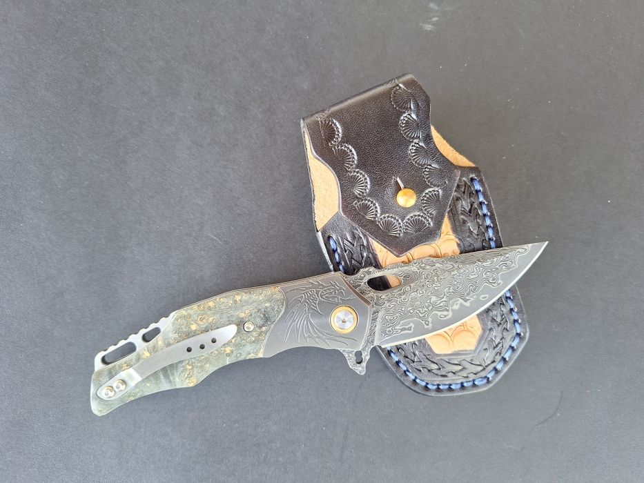 Сгъваем нож-Дамаска стомана VG10 с кожен калъф