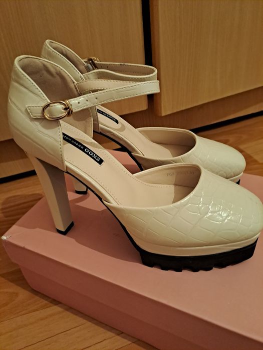 Женская обувь...