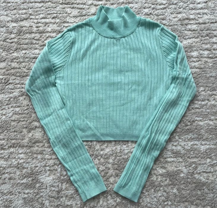 Bluză scurtă mulată