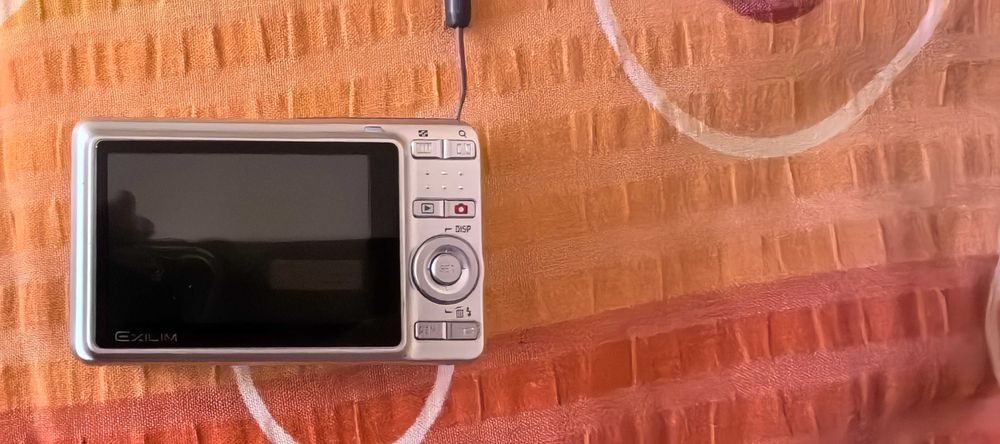 Фотоапарат CASIO EX-Z19