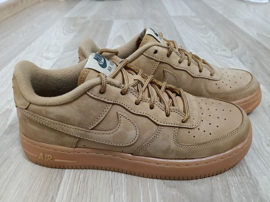 Adidași Nike Air Force mărimea 37,5