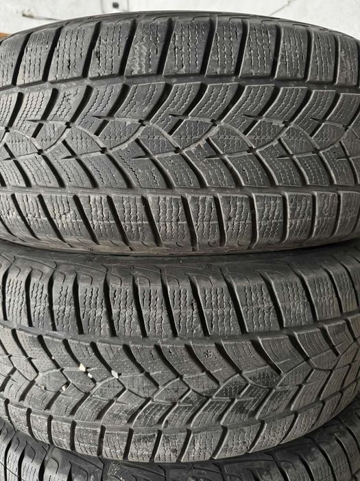 Продавам 4 Броя гуми222/65/17 GOODYEAR ULTRA  GRIP PERFORMANCE
