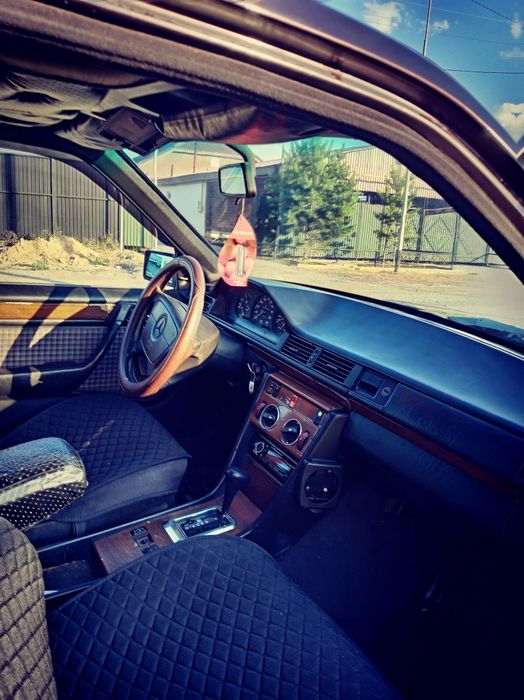 Продам w124, на ходу