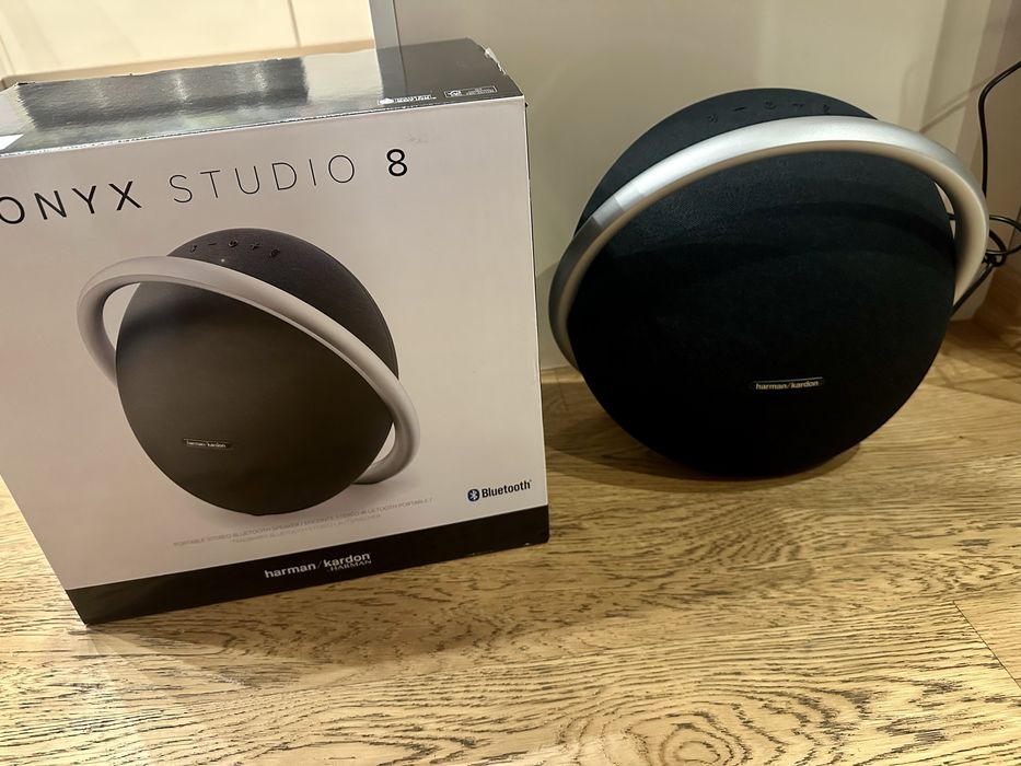 Harman Kardon onyx studio 8 чисто нова