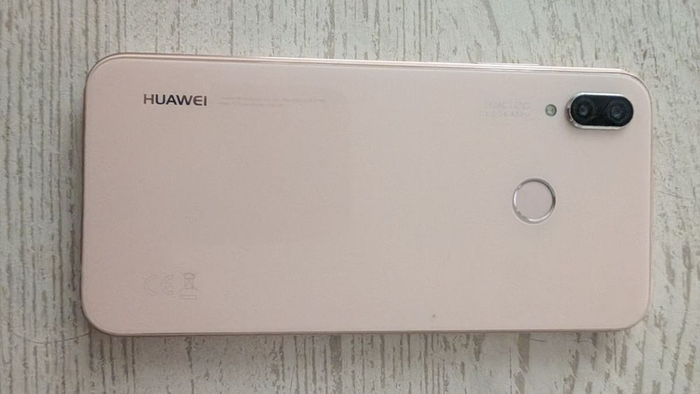 Vând telefon P20 lite