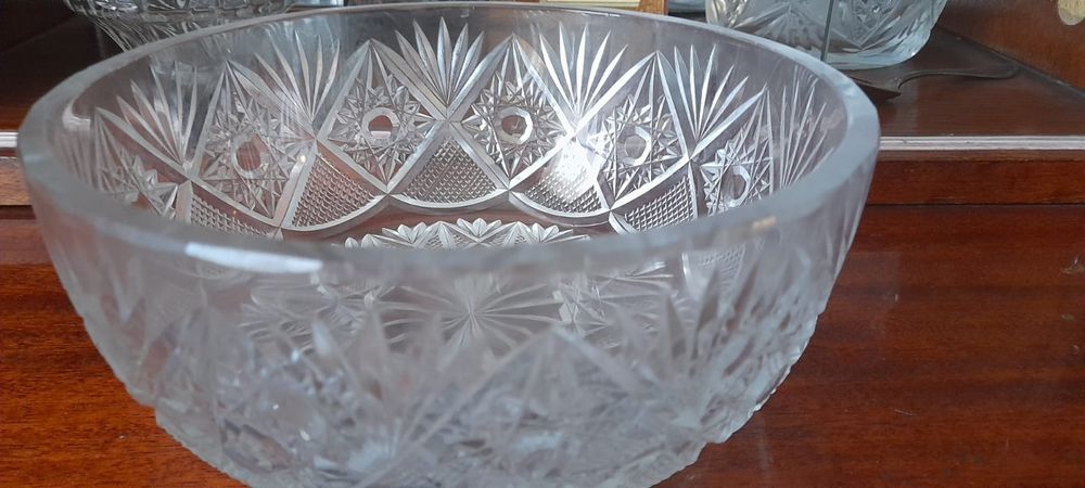 Продаются хрустальные салатницы