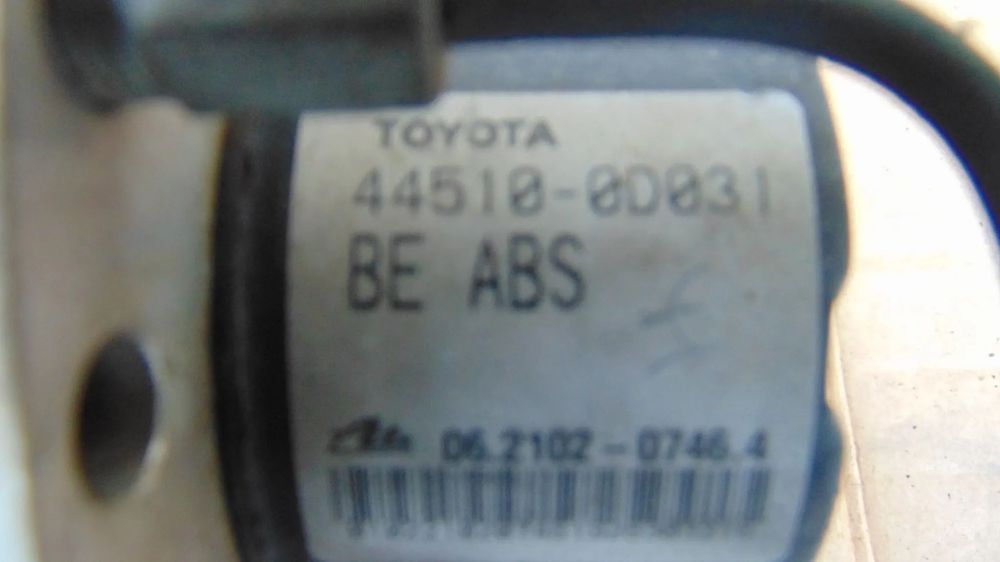 Pompa ABS Toyota Yaris an 2007 motor 1.3 benzina cod 44510-0D031