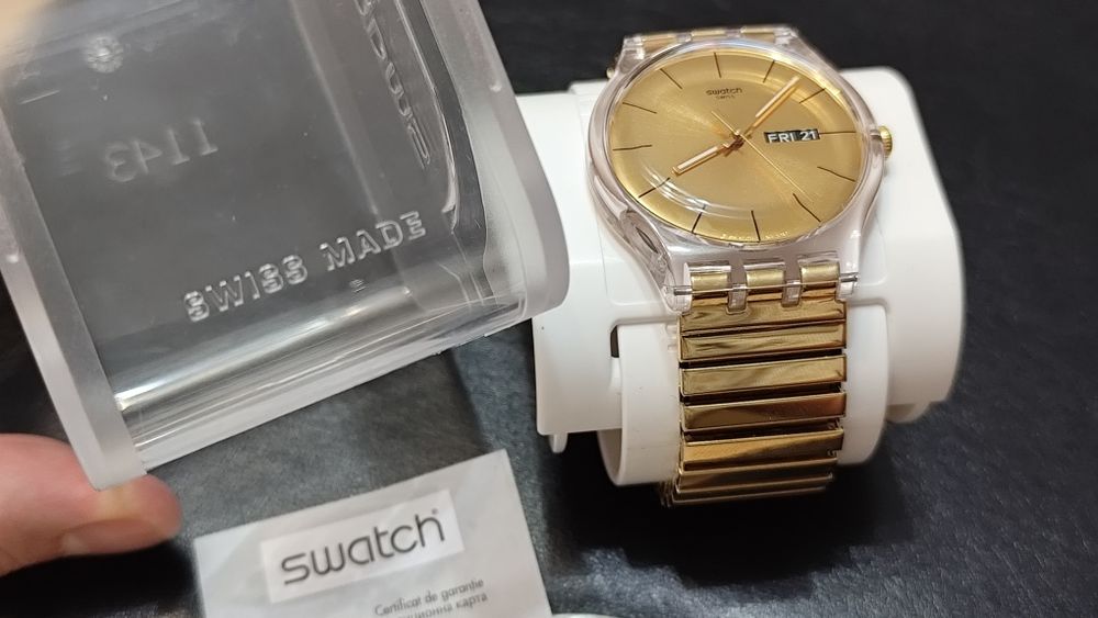 Swatch Golden Rebel / Ретро Часовник / Swiss Made