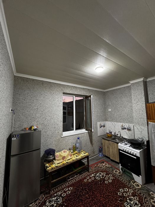 Samarqand shaxar superda joylashgan 57 kvadrat 2 xonali uy sotiladi