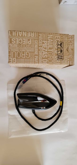 Capace Duster jante offroad negru lucios OE sau argintiu gri.