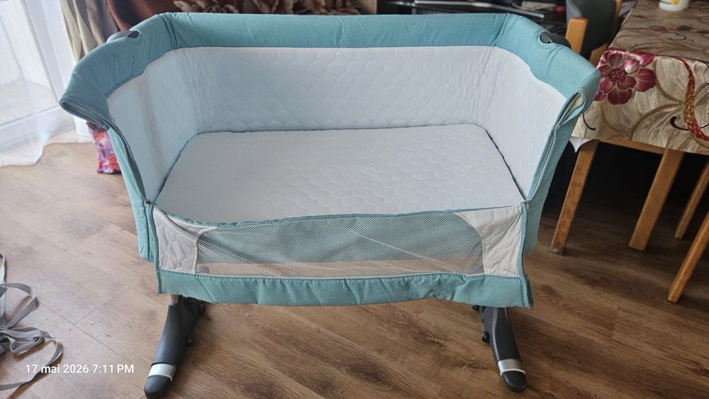 Pătuț co-sleeper