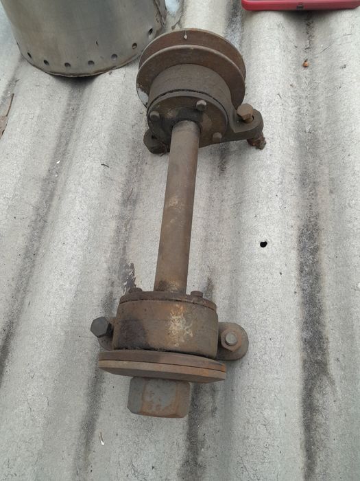 Вал на циркулярную пилу