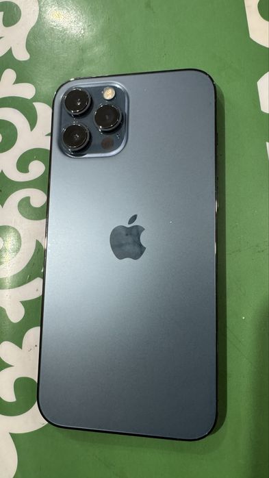 12 iPhone pro max с гарантии