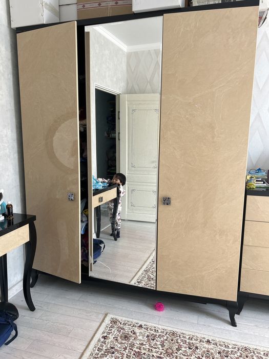 Спальный гарнитур