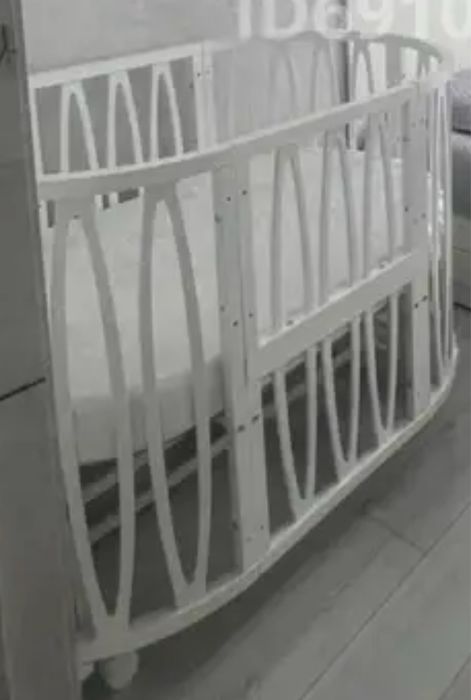 Продам детскую кроватку