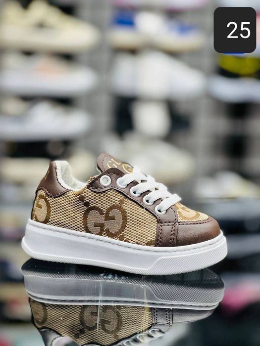 Adidasi fetite si baieti