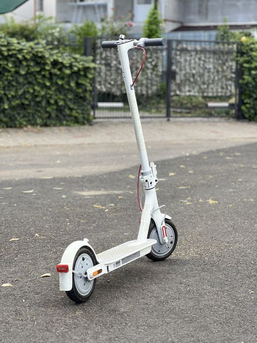 Trotinetă electrică Xiaomi pro albă perlat două motoare