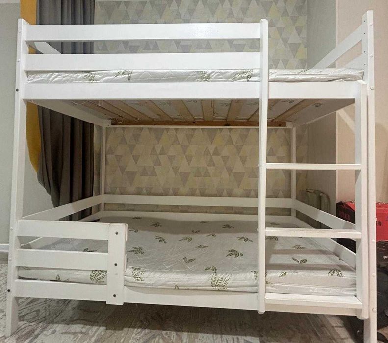 двухъярусный кровать