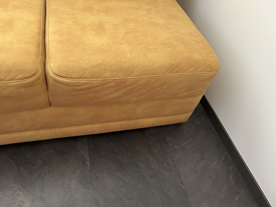 Диван с един подлакътник