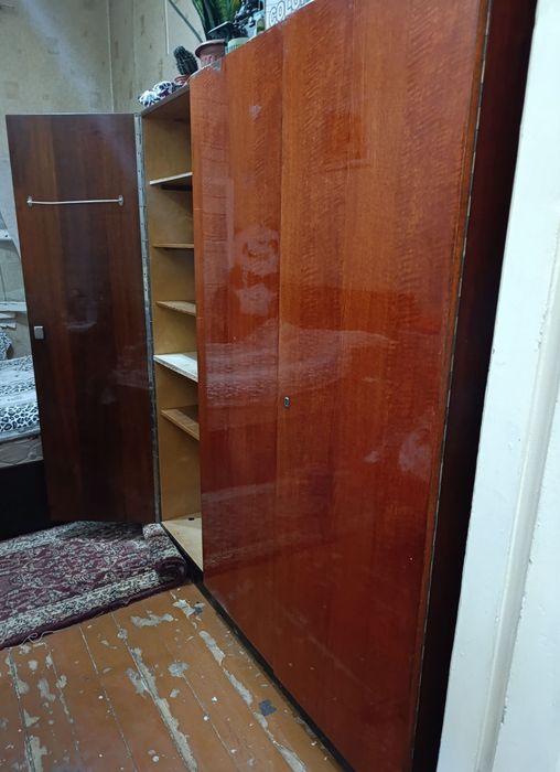 Продаётся шифанер и кровать