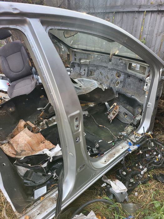 Продам элементы салона КИА Церато 2