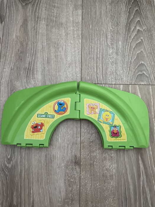 Capac de toaletǎ pt. copii nou