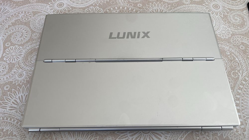 Ноутбук Lunix көп қолданылмаған.