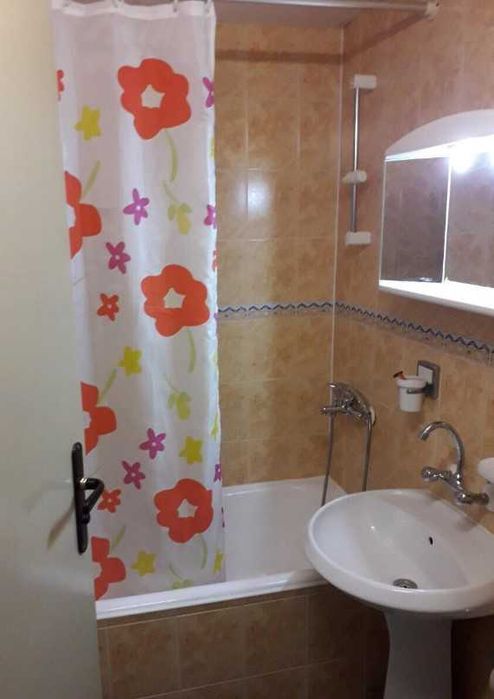 Дава се под наем Двустаен апартамент в Пловдив, Остромила - 65 кв.м за 367.2 € - Снимка #1