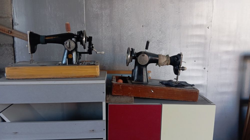 Продам советскую швейную машину