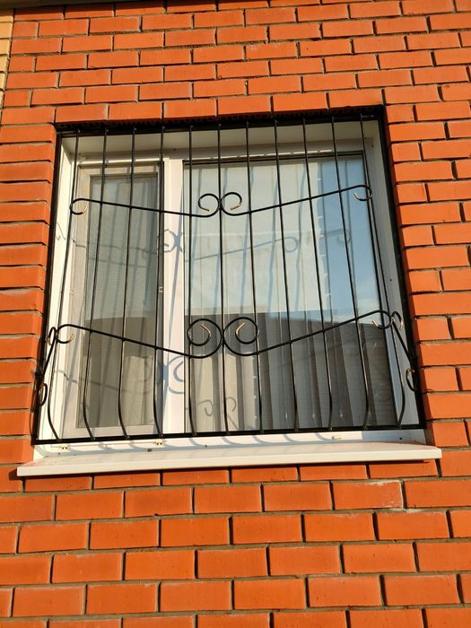 Решетки двери металлические