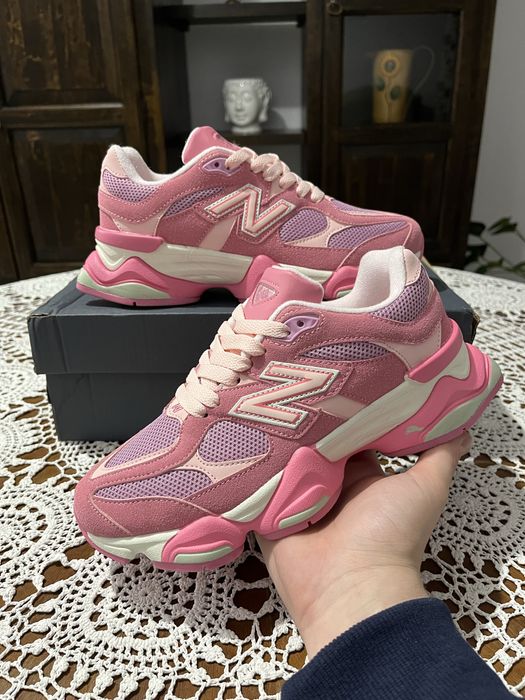 New Balance 9060 Roz