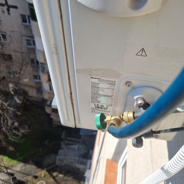 Montaj aer conditionat in regim de urgenta