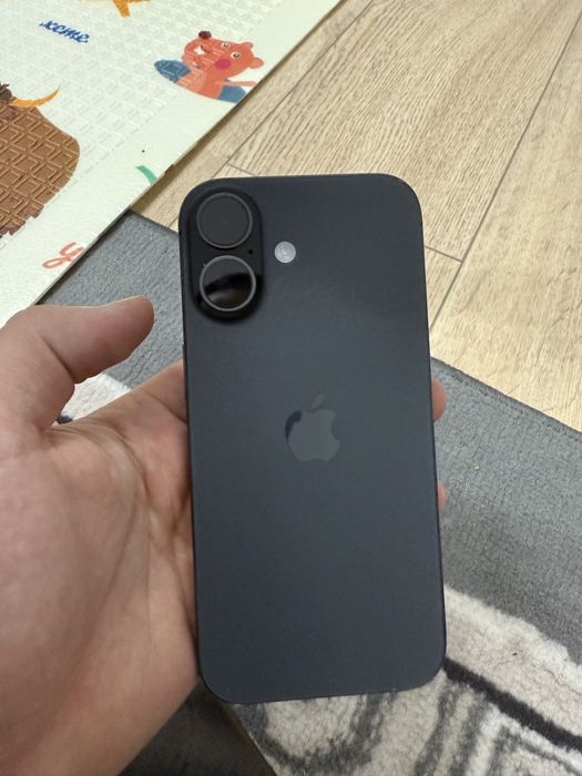 продам  iPhone 17