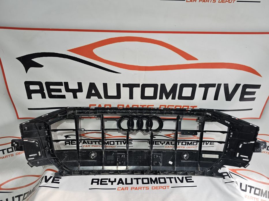 Grila radiator Audi Q8 S Line dupa 2019 cod 4M8853651AQ