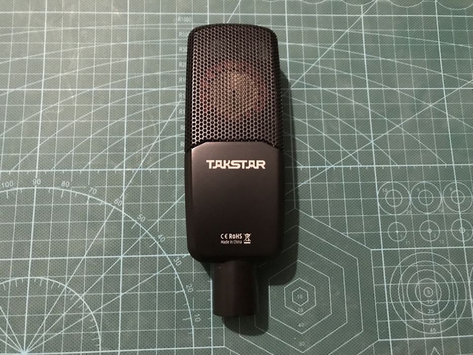 Студийный микрофон (конденсаторный)